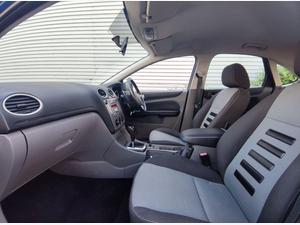 Ford Focus 1.6 Zetec 5dr