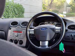 Ford Focus 1.6 Zetec 5dr