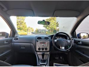 Ford Focus 1.6 Zetec 5dr