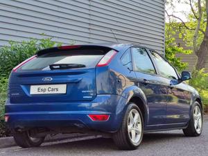 Ford Focus 1.6 Zetec 5dr