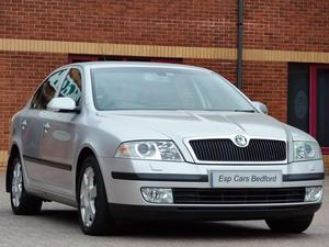 Skoda Octavia 2.0 TDI Elegance DSG Euro 4 5dr