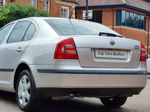 Skoda Octavia 2.0 TDI Elegance DSG Euro 4 5dr