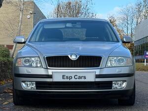 Skoda Octavia 2.0 TDI Elegance DSG EURO 4 5dr