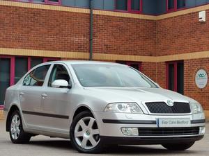 Skoda Octavia 2.0 TDI Elegance DSG Euro 4 5dr