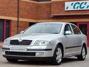 Skoda Octavia 2.0 TDI Elegance DSG Euro 4 5dr