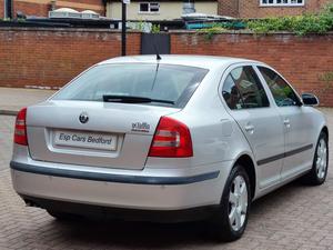 Skoda Octavia 2.0 TDI Elegance DSG Euro 4 5dr