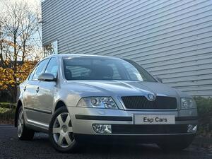 Skoda Octavia 2.0 TDI Elegance DSG EURO 4 5dr