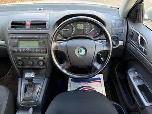 Skoda Octavia 2.0 TDI Elegance DSG EURO 4 5dr