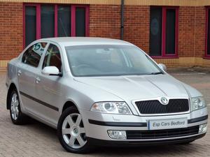 Skoda Octavia 2.0 TDI Elegance DSG Euro 4 5dr