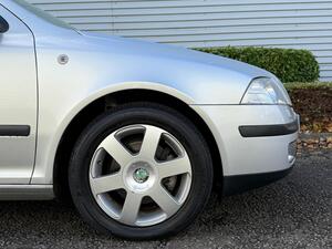 Skoda Octavia 2.0 TDI Elegance DSG EURO 4 5dr