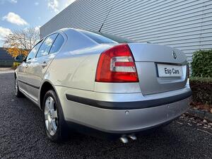 Skoda Octavia 2.0 TDI Elegance DSG EURO 4 5dr