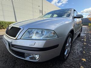 Skoda Octavia 2.0 TDI Elegance DSG EURO 4 5dr