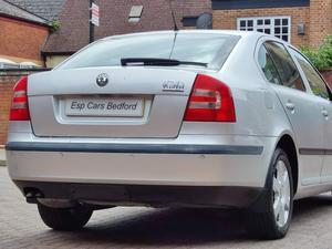 Skoda Octavia 2.0 TDI Elegance DSG Euro 4 5dr