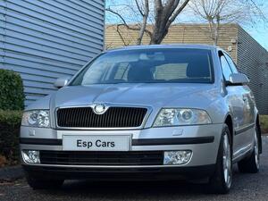 Skoda Octavia 2.0 TDI Elegance DSG EURO 4 5dr