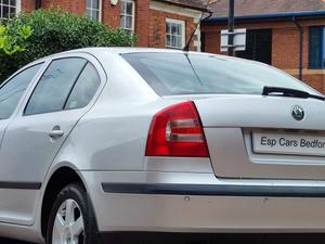 Skoda Octavia 2.0 TDI Elegance DSG Euro 4 5dr