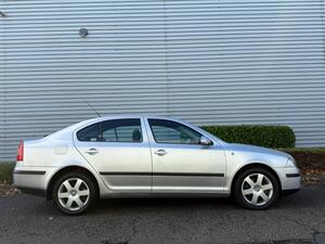 Skoda Octavia 2.0 TDI Elegance DSG EURO 4 5dr
