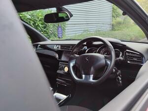 DS AUTOMOBILES DS 3 1.2 PureTech Connected Chic Euro 6 (s/s) 3dr