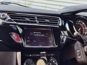 DS AUTOMOBILES DS 3 1.2 PureTech Connected Chic Euro 6 (s/s) 3dr