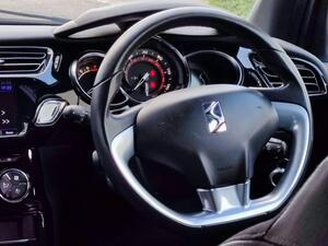 DS AUTOMOBILES DS 3 1.2 PureTech Connected Chic Euro 6 (s/s) 3dr