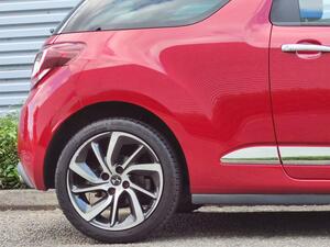 DS AUTOMOBILES DS 3 1.2 PureTech Connected Chic Euro 6 (s/s) 3dr