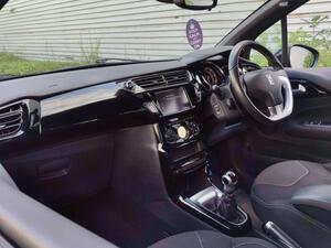 DS AUTOMOBILES DS 3 1.2 PureTech Connected Chic Euro 6 (s/s) 3dr
