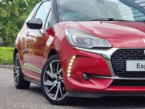 DS AUTOMOBILES DS 3 1.2 PureTech Connected Chic Euro 6 (s/s) 3dr