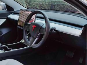 Tesla Model 3 (Dual Motor) Long Range Auto 4WDE 4dr