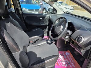 Nissan Note 1.6 Note Tekna Auto 5dr