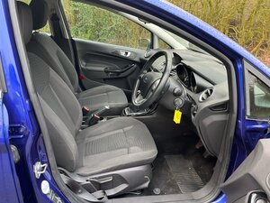 Ford Fiesta 1.0 Zetec 5dr