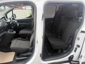 Peugeot Partner Pro Crew Van 1.5 Partner Professional Premium BLUE HDI 5 Seater