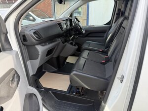 Vauxhall Vivaro Sportive  1.5 Vivaro 2700 Sportive S/S 0dr