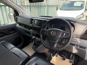 Vauxhall Vivaro Sportive  1.5 Vivaro 2700 Sportive S/S 0dr