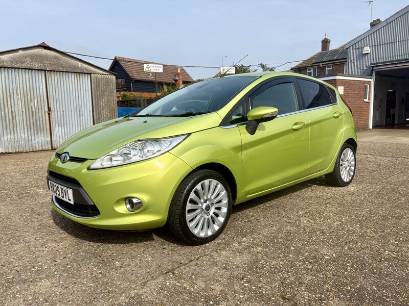 Ford Fiesta 1.4 Fiesta Titanium 96 5dr