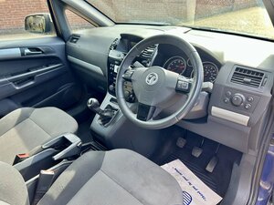 Vauxhall Zafira 1.8 Zafira Exclusive 5dr
