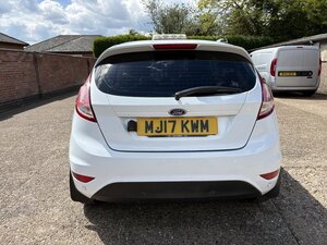 Ford Fiesta 1.5 Fiesta BASE TDCI 3dr