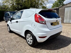 Ford Fiesta 1.5 Fiesta BASE TDCI 3dr
