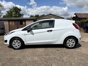 Ford Fiesta 1.5 Fiesta BASE TDCI 3dr