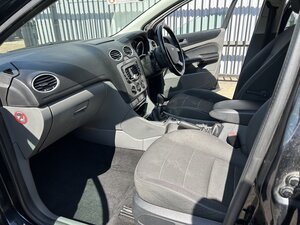 Ford Focus 1.6 Focus Titanium 100 5dr