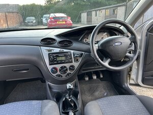 Ford Focus 1.6 Focus Zetec 5dr