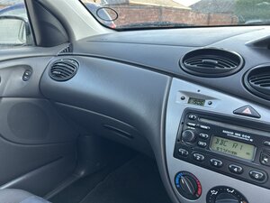 Ford Focus 1.6 Focus Zetec 5dr