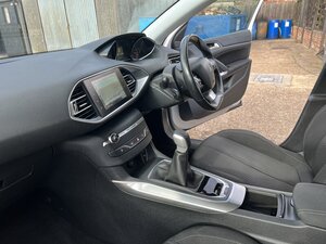 Peugeot 308 1.6 308 Active HDI 5dr