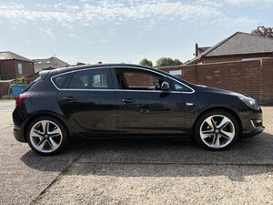 Vauxhall Astra 1.4 Astra SRI T 5dr