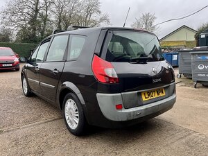 Renault Scenic 2.0 Grand Scenic Privilege-7 VVT 5dr