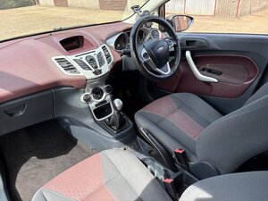 Ford Fiesta 1.4 Fiesta Titanium 68 TDCI 5dr
