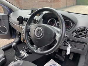 Renault CLIO 1.1 Gt Line Tomtom Tce 5dr