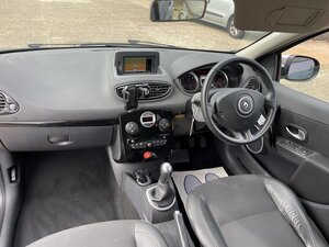 Renault CLIO 1.1 Gt Line Tomtom Tce 5dr