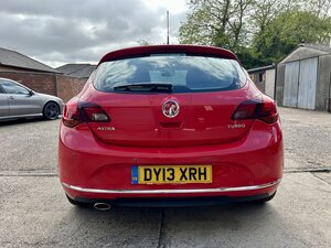 Vauxhall Astra 1.4 Astra Sri T 5dr