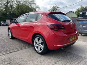 Vauxhall Astra 1.4 Astra Sri T 5dr