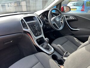 Vauxhall Astra 1.4 Astra Sri T 5dr