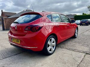 Vauxhall Astra 1.4 Astra Sri T 5dr